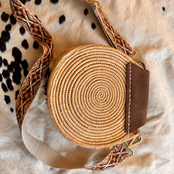 Woven Vintage Purse - Picture 3 of 3